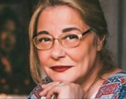 هذه الفنانة المصرية تزوجت «جني» عمره 1700 عاماً وعاشت مع الأشباح وحيرت الأطباء بحملها | فمن هي