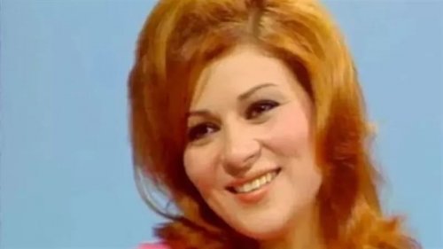 الفنانة الوقورة.. محطات في حياة فاطمة مظهر.. وسر موقفها المتشدد من شمس البارودي لقنتها درساً في الادب