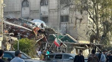هل يتم إغلاق السفارات الإسرائيلية حول العالم بسبب إيران؟.. تل أبيب توضح