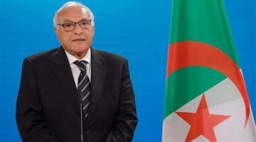 وزيرا خارجية الجزائر وفلسطين يبحثان تطورات الأوضاع في الأراضي المحتلة