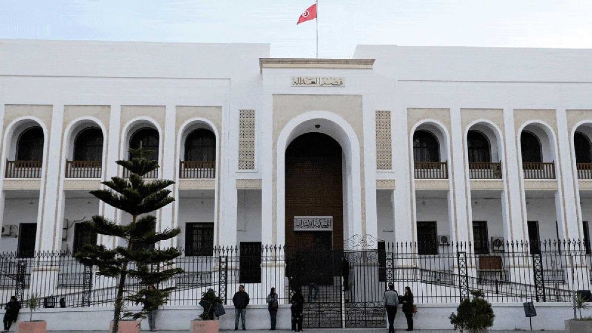 محكمة تونسية ترفض الإفراج عن المعتقلين في قضية "التآمر على الدولة"