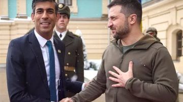 زيلينسكي يشكر رئيس وزراء بريطانيا على تقديم أكبر حزمة دعم دفاعي لأوكرانيا