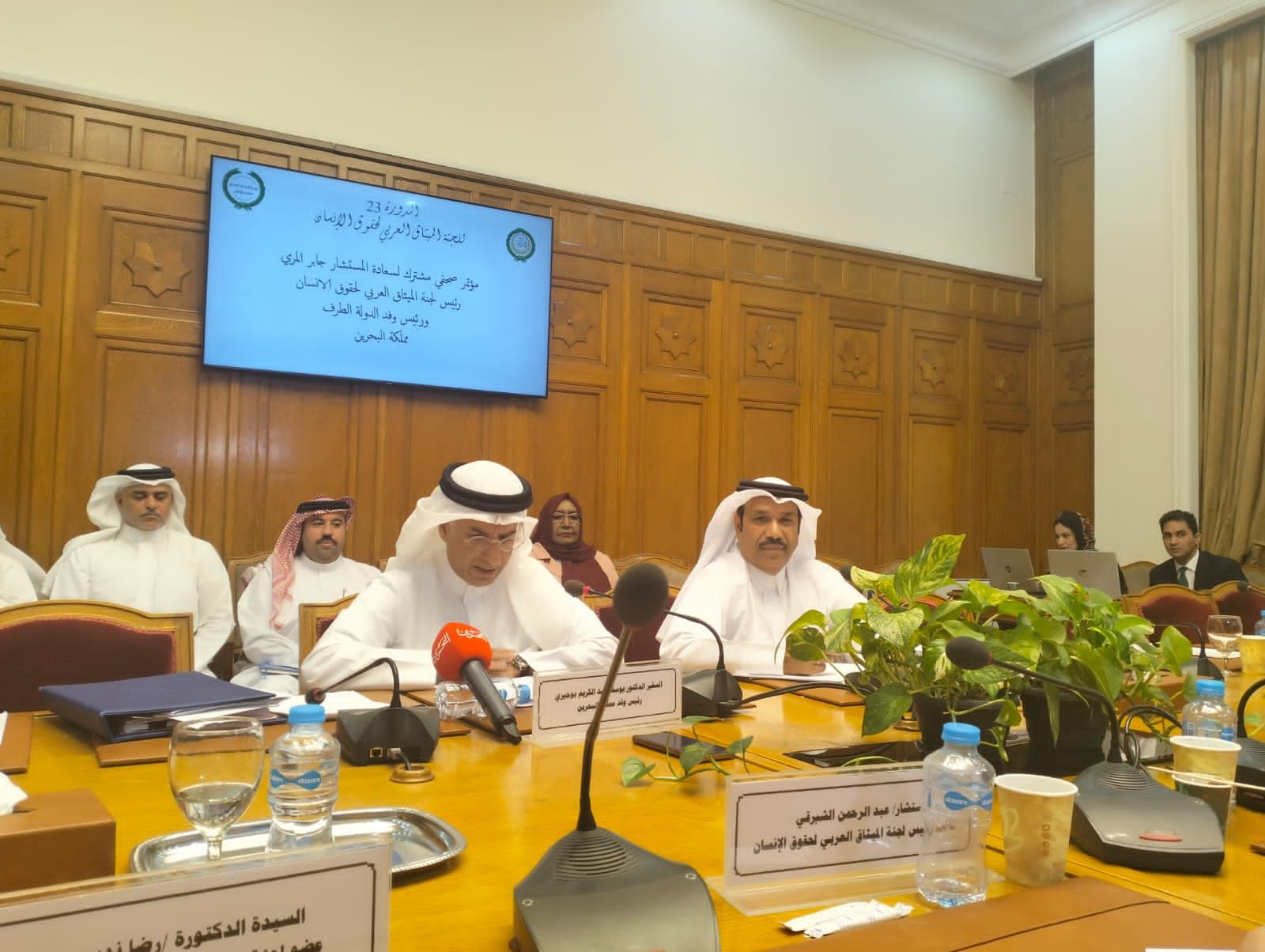 المري يشيد بمنظومة حقوق الإنسان في البحرين