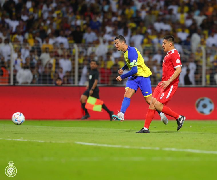 النصر يطارد بصيص الأمل أمام «فرسان مكة»
