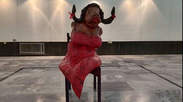 فنان عراقي يجسد "الفاشنيستا" على شكل "جاموسة"‎