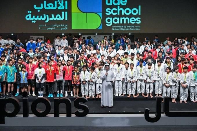 أحمد بن محمد: «الألعاب المدرسية» خطوة نوعية تعزز الرياضة الوطنية