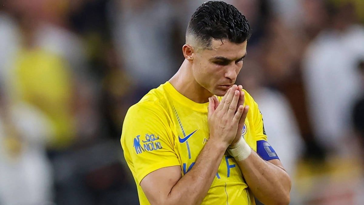أسطورة النصر يتهم رونالدو بالخداع