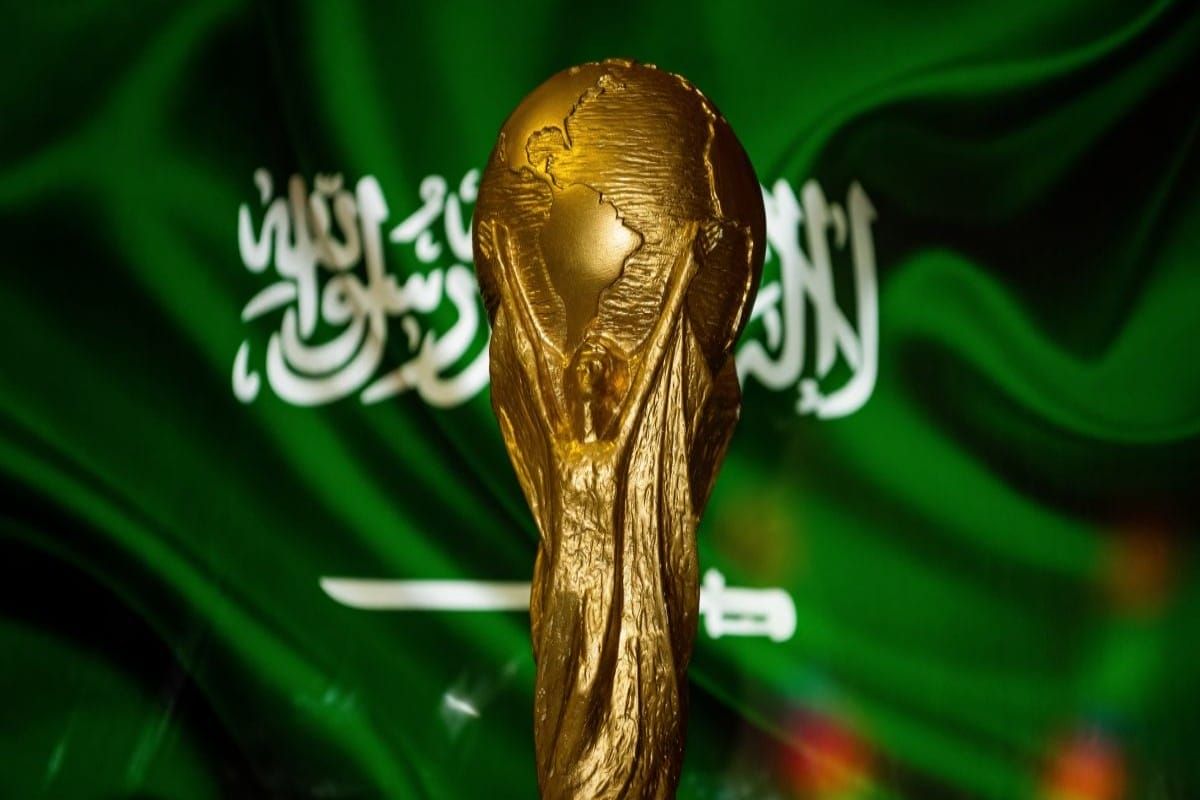 وزير الرياضة السعودي يكشف | آليات التعامل مع الأجواء الحارة في مونديال المملكة 2034م - موقع الخليج الان