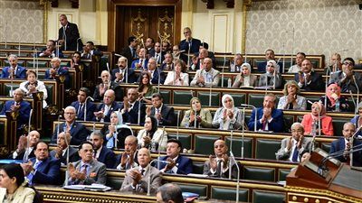 البرلمان يوافق على زيادة تخصيص رسوم فحص ومعاينة أراضي تقنين وضع اليد للجهات القائمة على تطبيق القانون إلى 50 % بدلا من 30 % بقرار من رئيس الجمهورية - الخليج الان