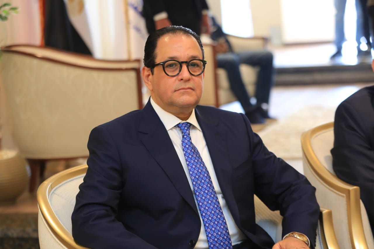 السيد عبد العال يمثل حزب التجمع باجتماع الأحزاب في مستقبل وطن بشأن قائمة الشيوخ - الخليج الان