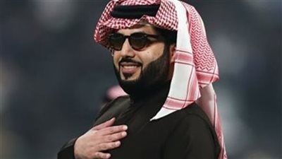 تركي آل الشيخ يهنئ عادل إمام بزواج حفيده: يارب تفرح بأولادهم - الخليج الان