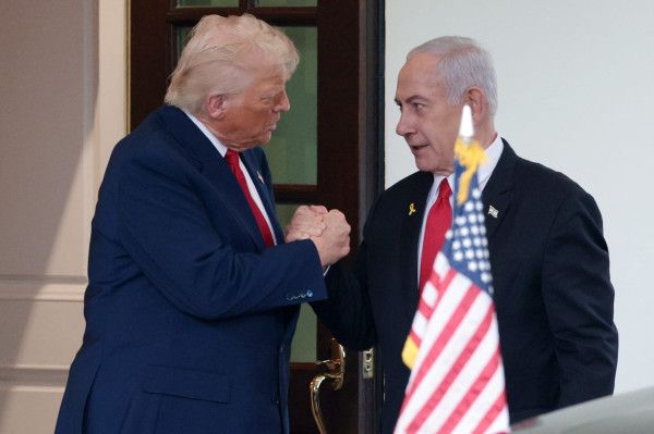 نتنياهو يرشّح ترامب لجائزة نوبل للسلام - الخليج الان