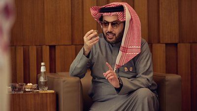 تركي آل الشيخ يحتفل بتأهل باريس سان جيرمان لنهائي كأس العالم للأندية على حساب ريال مدريد.. صور - الخليج الان