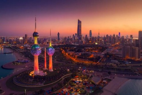 بدءًا من اليوم 7 مهن مهددة بالإيقاف الفوري للمقيمين في الكويت  (المهنة رقم 4 نهاية كل شيء)