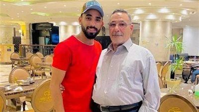 "الله يرحمك يا أغلي الناس".. مروان عطية لاعب الأهلي يحيي ذكري رحيل والده - الخليج الان