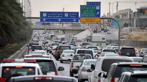 ابتداءً من اليوم.. مشروع جديد في الرياض  لحل أزمة المواقف والازدحام في العاصمة