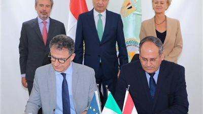 وزير الزراعة يشهد توقيع بروتوكول تعاون لتعزيز إنتاج المحاصيل بين مركز البحوث الزراعية والوكالة الإيطالية بالقاهرة ضمن برنامج "كافي" - الخليج الان