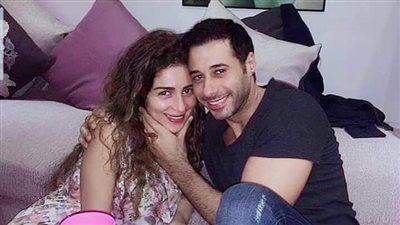 عام سعيد لصديقي المفضل.. مي عز الدين تحتفل بعيد ميلاد أحمد السعدني - الخليج الان