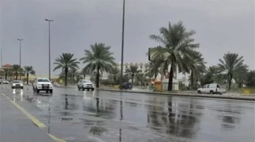 تنبيه عاجل من الأرصاد.. أمطار رعدية واتربة مثارة متفرقة تضرب 4 مناطق سعودية احذروا التقلبات المفاجئة!