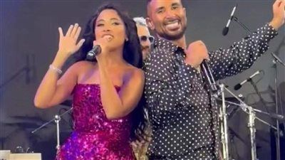 نسيت الطرحة.. انتقادات إطلالة أحمد سعد في مهرجان ليالي مراسي - الخليج الان