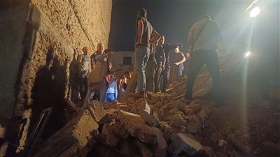 انهيار عقار في أسيوط.. إنقاذ 3 أشخاص وجارٍ البحث عن مسنة تحت الأنقاض - الخليج الان