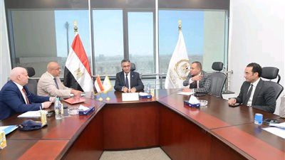 وزير التموين يلتقي بعدد من أعضاء مجلسي النواب والشيوخ ويوجه بتنفيذ طلباتهم - الخليج الان
