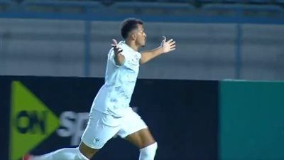بهدف عالمي من عمر الساعي.. المصري البورسعيدي يضرب الاتحاد بثلاثية في افتتاح الدوري - الخليج الان
