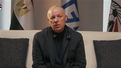 سر زيارة هاني أبو ريدة لمران منتخب الشباب بقيادة وائل رياض قبل أمم إفريقيا - الخليج الان