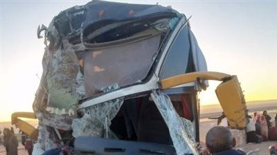 30 ضحية في حادث تصادم أتوبيس مع سيارة بطريق أسيوط تليجراف الخليج - الخليج الان