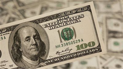 سعر الدولار مقابل الجنيه المصري في ختام تعاملات اليوم - الخليج الان