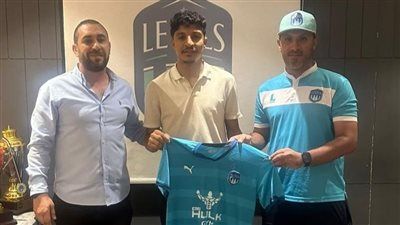 ليفيلز يضم ايسي مدافع البلاستيك السابق موسمين - الخليج الان