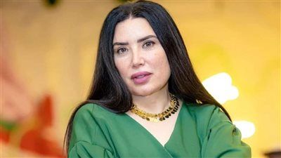 لا اتفق.. تعليق عبير صبري على اقتراح العمل من 5 الفجر لـ 12 ظهرًا - الخليج الان