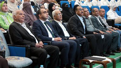 نائب محافظ الإسماعيلية يفتتح الدورة التدريبية لمديري المدارس الإعدادية بمسرح المدرسة الفنية لتكنولوجيا المعلومات - الخليج الان