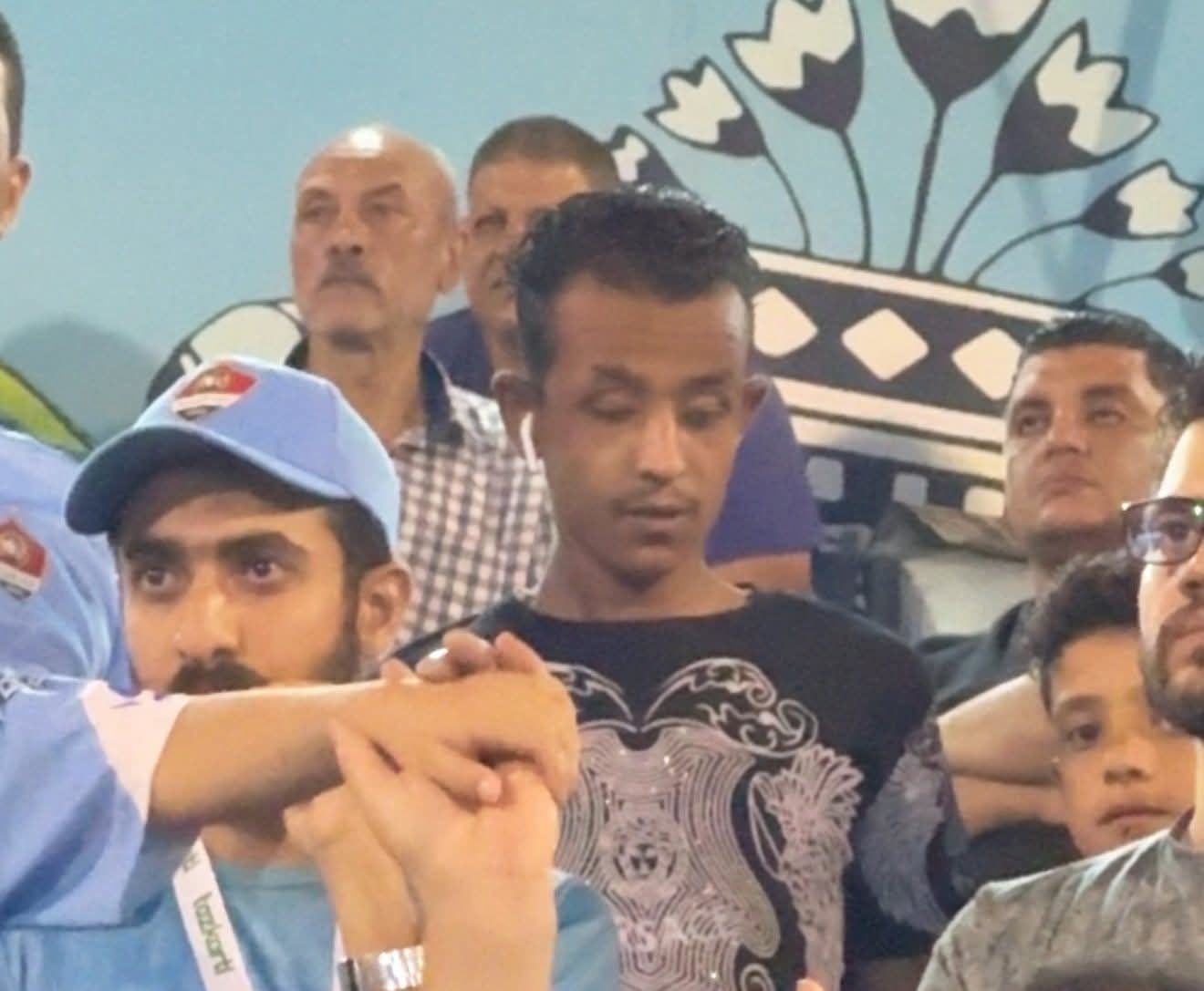 محمد حمودة ..قصة صبي فاقد للبصر في مدرجات المحلة يتوقع التعادل أمام الأهلي - الخليج الان