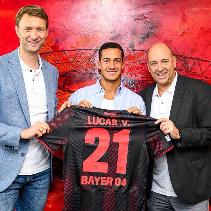 رسميًا.. باير ليفركوزن الألماني يعلن التعاقد مع لوكاس فاسكيز حتى 2027 - الخليج الان