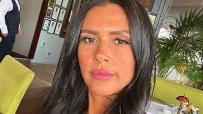 بعد إثارتها الجدل بالرقص معه.. ساندي علي لـ تليجراف الخليج: حفلة راغب علامة كانت ممتعة - الخليج الان