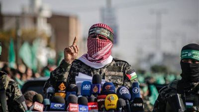 الناطق بما تكره إسرائيل.. رحلة أبو عبيدة من إعلان أسر "شاليط" إلى الاستشهاد - الخليج الان