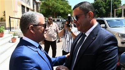 وزير الإسكان ومحافظ الإسماعيلية يبحثان ملفات التعاون المشترك لخدمة المواطنين - الخليج الان