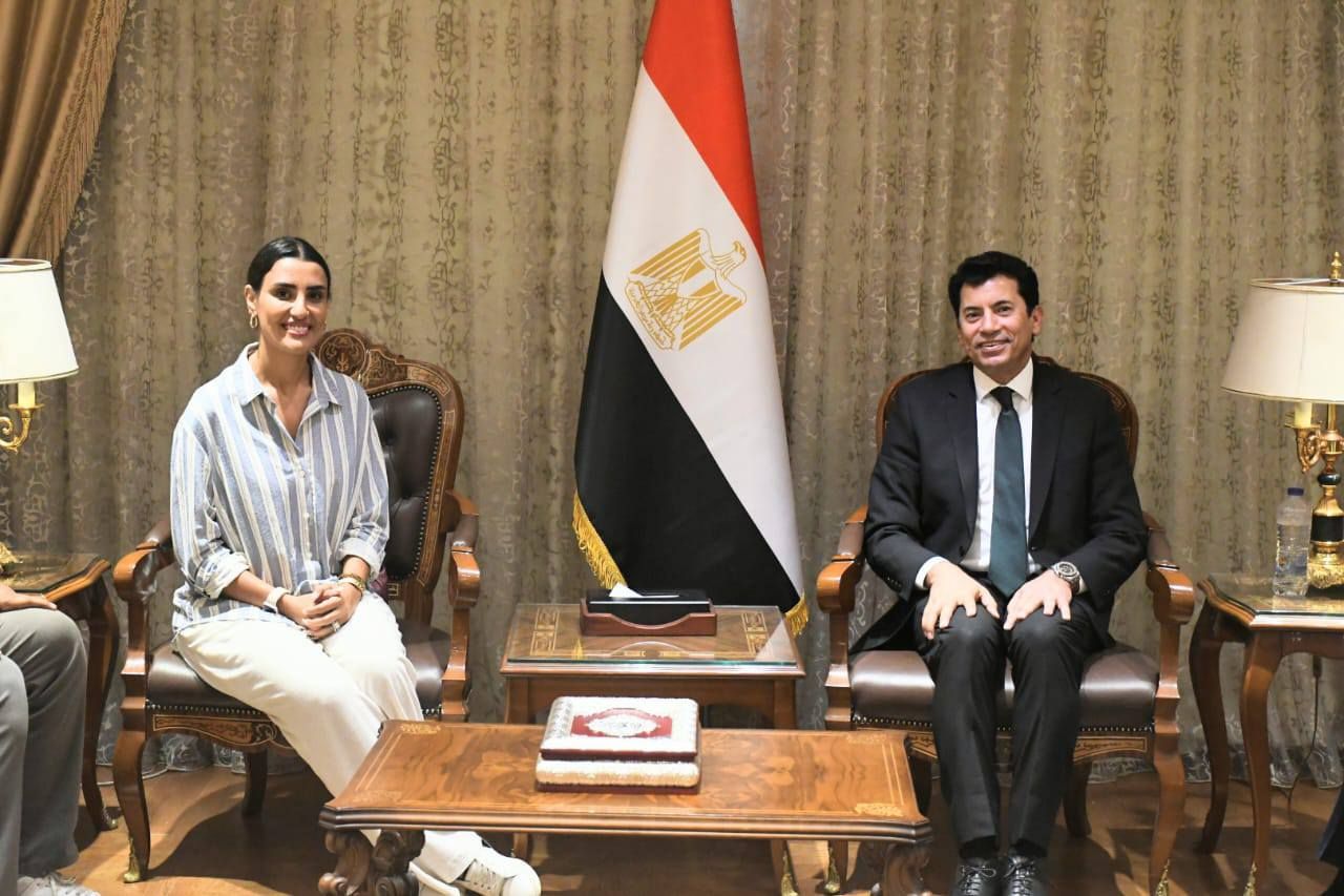 وزير الشباب والرياضة يلتقي رئيس اتحاد الإسكواش واللاعب مصطفى عسل - الخليج الان