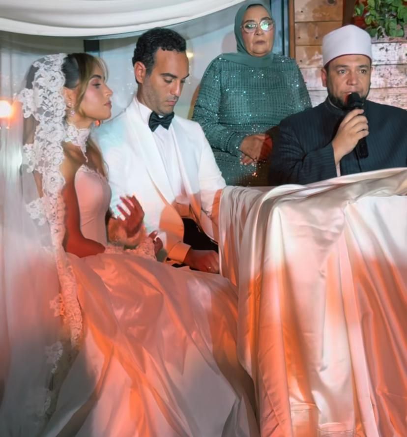 هاجر السراج تفاجأ الجمهور بحفل زفافها على شاب من خارج الوسط الفني - الخليج الان