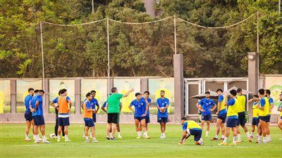 البنك الأهلي يعود للتدريب إستعدادا لمواجهة بتروجيت في الدوري الممتاز - الخليج الان