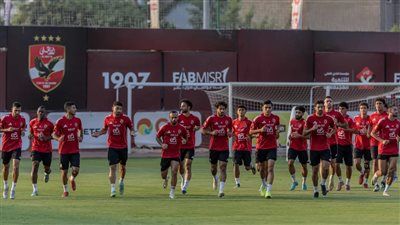 الأهلي يواصل استعداده لمباراة سيراميكا كليوباترا في الدوري - الخليج الان