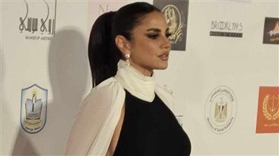 أبرزهم عمرو عبد الجليل ودرة.. وصول الفنانين لـ حفل افتتاح مهرجان بورسعيد السينمائي - الخليج الان