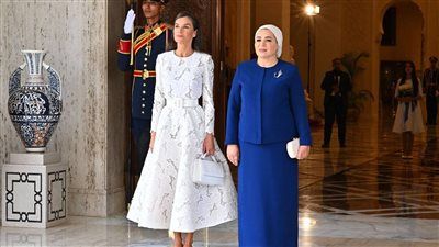 السيدة انتصار السيسي تشكر الملكة ليتيثيا بعد تكريم ملكي في إسبانيا - الخليج الان