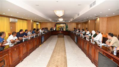 محافظ الفيوم يؤكد على تسريع وتيرة العمل بملفي التقنين والتصالح وتكثيف عمل اللجان للانتهاء من كافة الملفات - الخليج الان