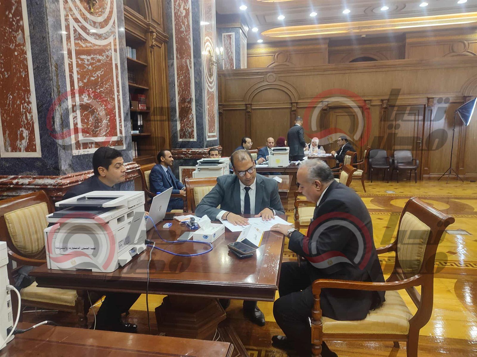 «استخراج كارنيهات العضوية واستلام التابات»..مجلس الشيوخ يتزين لاستقبال نوابه الجدد..صور - الخليج الان