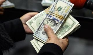 الدولار يتراجع في مصر.. هل هو تأثير موسمي أم بداية لتحول نقدي طويل الأمد؟ - الخليج الان