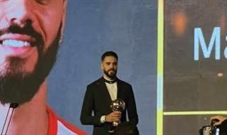 حفل دير جيست: محمود بنتايج لاعب الزمالك يحصل على جائزة أفضل ظهير أيسر في الدوري المصري - الخليج الان