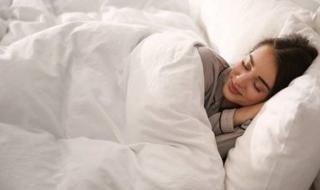 وداعا للسهر أمام الشاشات.. جيل زد يستثمر في النوم عبر «اقتصاد العافية» - الخليج الان