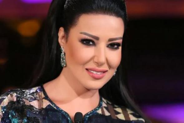 سألوا الفنانة سمية الخشّاب عن سبب طلاقها.. ففضحت ماكان يفعله أحمد سعد كل ليلة دون خجل ولم تعد تتحمل !!